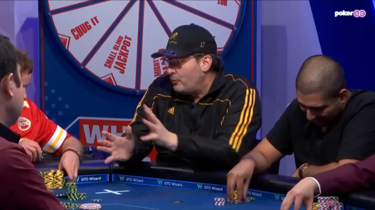 Phil Hellmuth berating Humboldt Mike after the latter's celebration